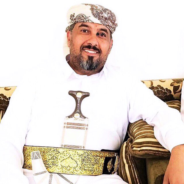 الرجال في اليمن لاينتظرون السنوات حتى يصنفون كرجال...
إنما يولدون رجال ... 
فقط في اليمن تلد النساء جبالاً....
اما الذكاء اليماني فهو الأندر بين الشعوب 
اما الكرم فهو يماني الى يوم يبعثون 
لله دركم كم انا حزين على سنوات لم أعش فيها بينكم ...
لله در #اليمن بلد الايمان والحكمة