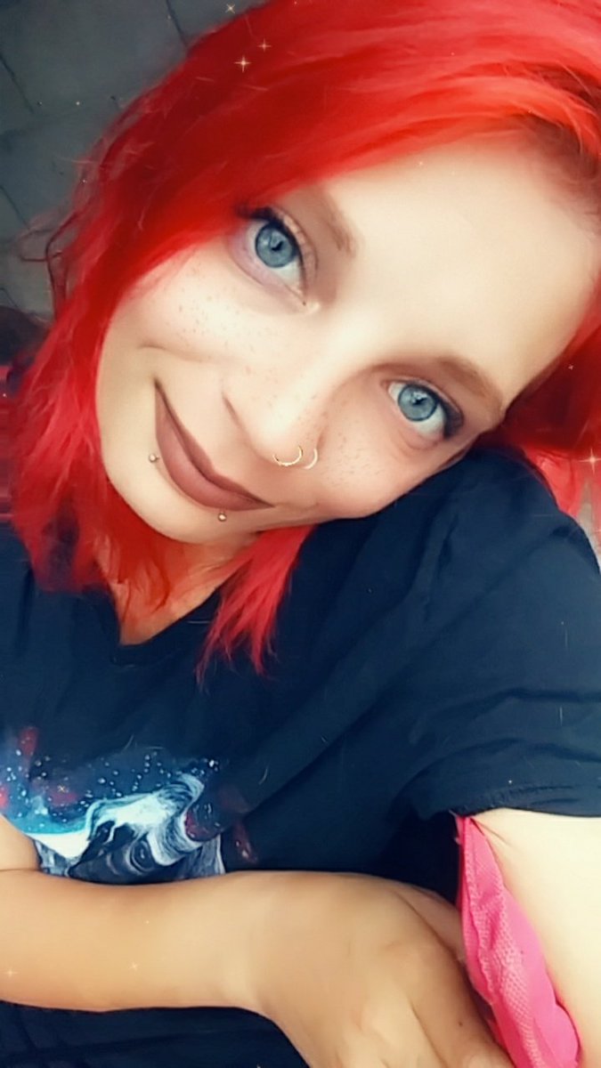 Daisy9kaous's tweet photo. Yup its red alright... https://t.co/hMzASJxObp