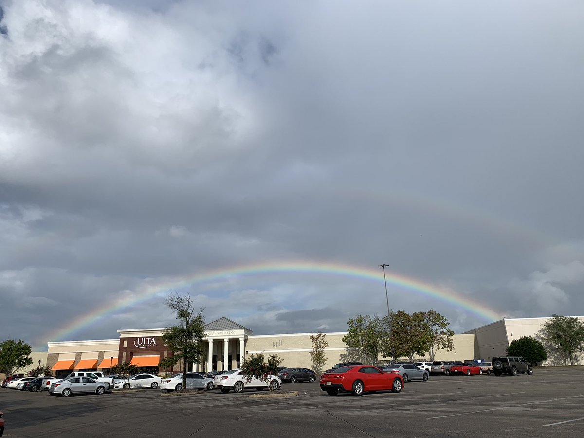 LeahGraham09's tweet photo. In Tupelo🌈 @matt_laubhan https://t.co/XTP7M6WTGT
