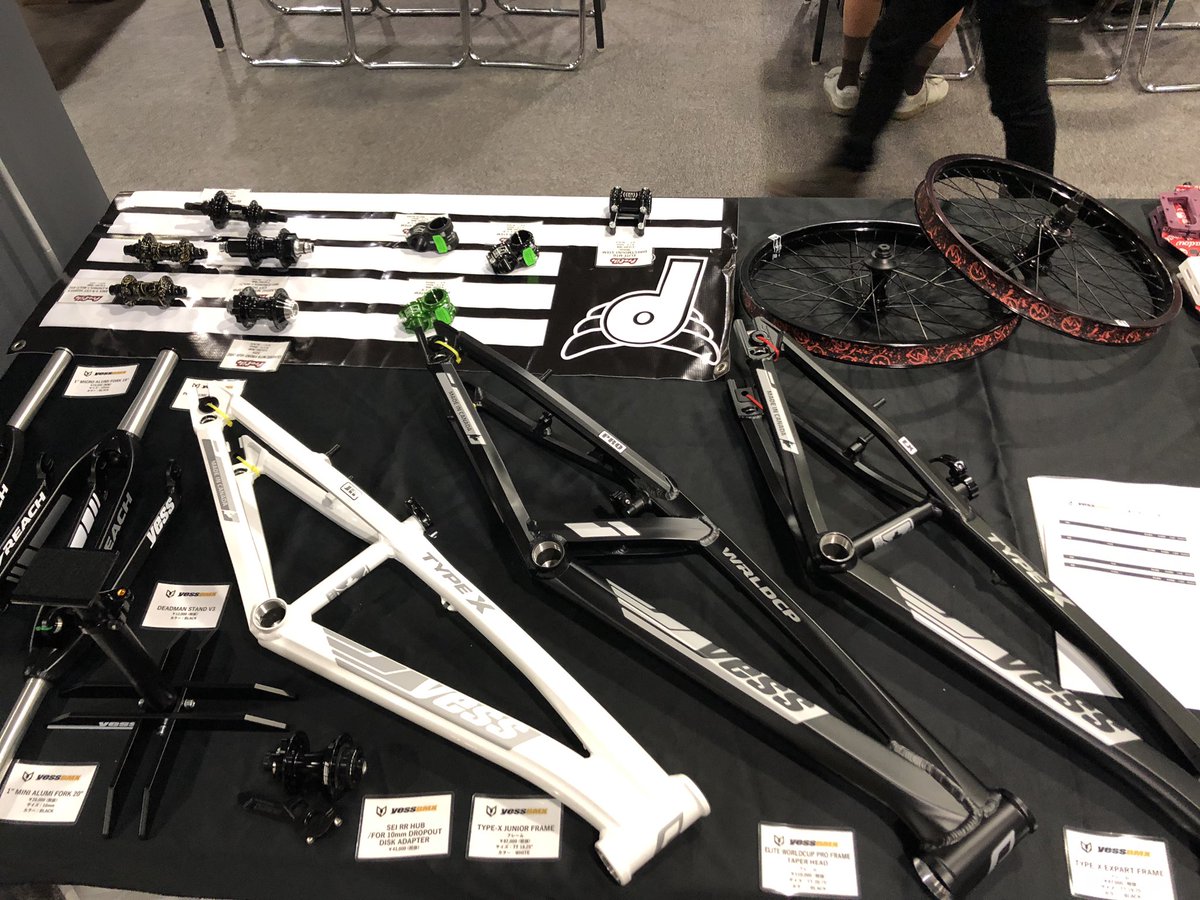 astbikes's tweet photo. #モトクロスインターナショナル‼️パーツも魅力あるもののいっぱい💖#shadow #crupi #profile #tor #clubride #fist #mrp #astbikes #astforest #bmx #マウンテンバイク #和光 #秩父 #埼玉 #成増 #光が丘公園 #練馬 #板橋 https://t.co/h88h7igh88