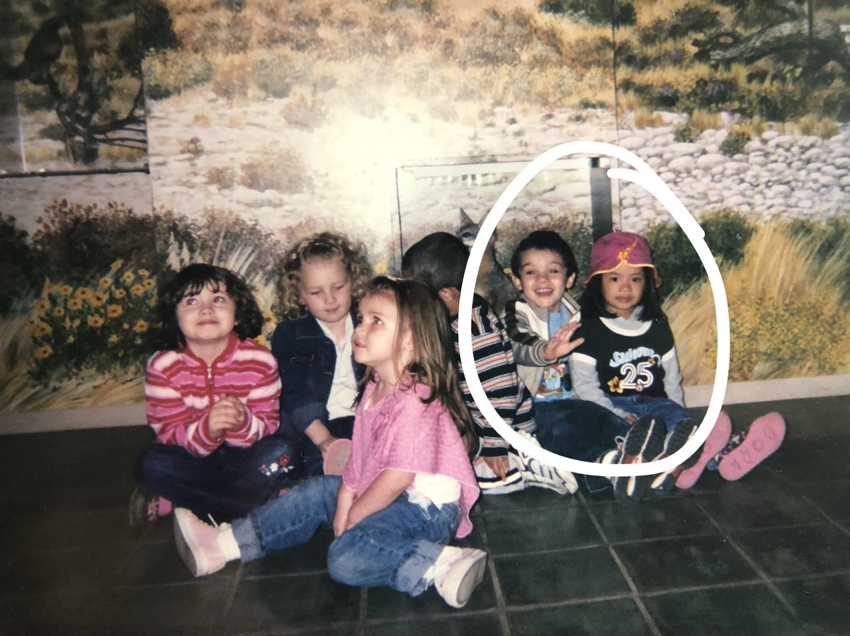 Cyrillenaces's tweet image. Twitter detectives, do ya thing and find my preschool fairytale boo 🥺
All I got is that his name’s Lee, his birthday’s 10/10, and he should be about 16-17 y/o. Thanks bye. #helpagirlout #seniorszn #twitterdetectives