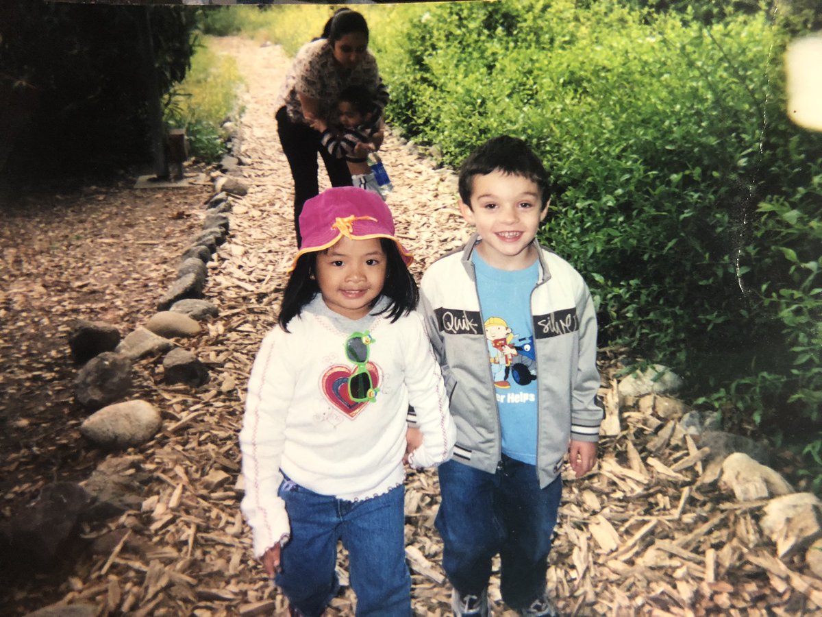 Cyrillenaces's tweet image. Twitter detectives, do ya thing and find my preschool fairytale boo 🥺
All I got is that his name’s Lee, his birthday’s 10/10, and he should be about 16-17 y/o. Thanks bye. #helpagirlout #seniorszn #twitterdetectives
