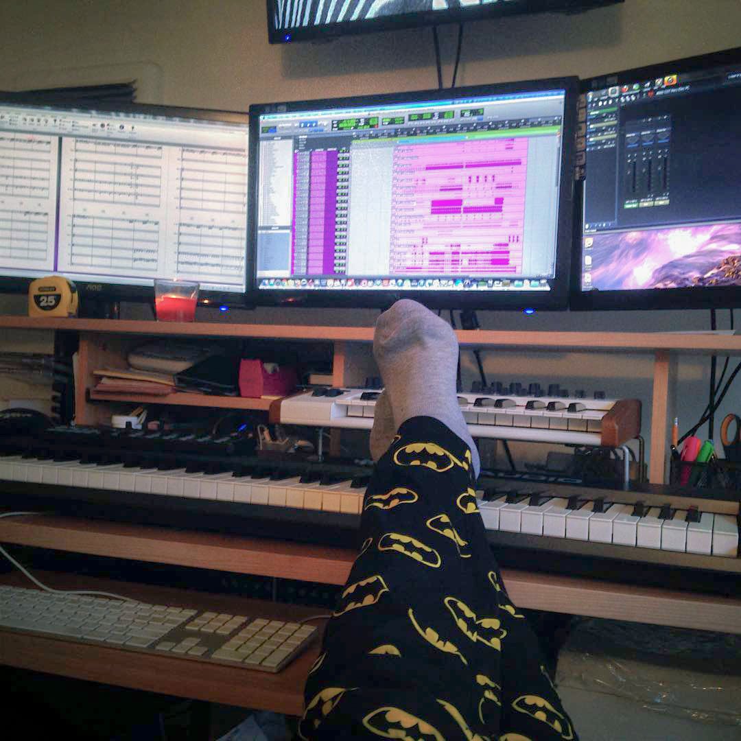 Avid's tweet photo. 😎 All you need is Sibelius, Pro Tools, and your Batman PJs
⠀
📷 https://t.co/Njwd7S2VUm
▶️ https://t.co/4vSB1ePnkL
⠀
#batman #batspiration #composer #workfromhome #musicmaking #protools #sibelius #avid https://t.co/Cv8Z9pSJ4B