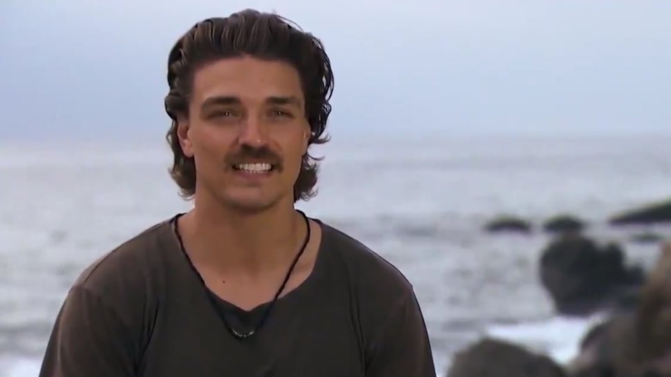 bracketologytv's tweet photo. How the hell did we get here. #BachelorInParadise https://t.co/v1VaJoXavS