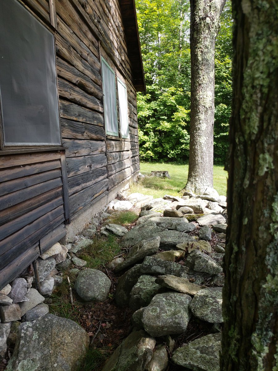 DianaCejasMD's tweet image. Another random selection of photos from #BreadLoafWritersConference...

Pretty sure that Robert Frost and my grandma have the same taste in pottery

#BLWC19