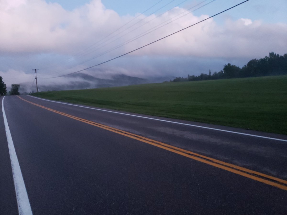DianaCejasMD's tweet image. Foggy Bread Loaf + all of the amazing writers that I got to read with on the (foggy-ish) night of the Dark Tower reading

Read the poem for which this reading was named,  "From the Dark Tower" by Countee Cullen, at
allpoetry.com/From-The-Dark-…

#BLWC19