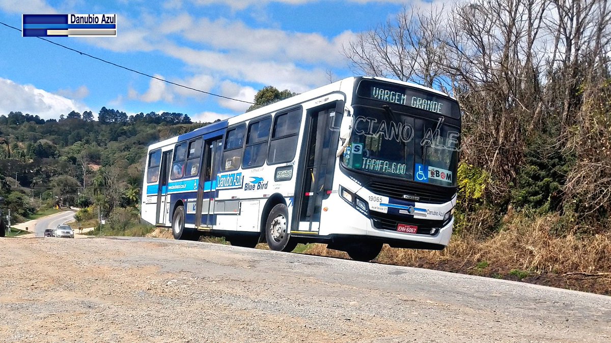 lucianoalex2013's tweet photo. Viação Danúbio Azul
Prefixo: 19065
Carroceria: CAIO Apache VIP lV
Chassi: Mercedes-Benz OF-1724L BlueTec 5
Ano: 2019
Local: Piedade - SP
#GrupoVIDA #ViaçãoDanúbioAzul #DanubioAzul #BlueBird #Transporte #Intermunicipal #ARTESP #Suburbano #CAIOInduscar #CAIO #ApacheVIP #MB https://t.co/bRxW5crtw8