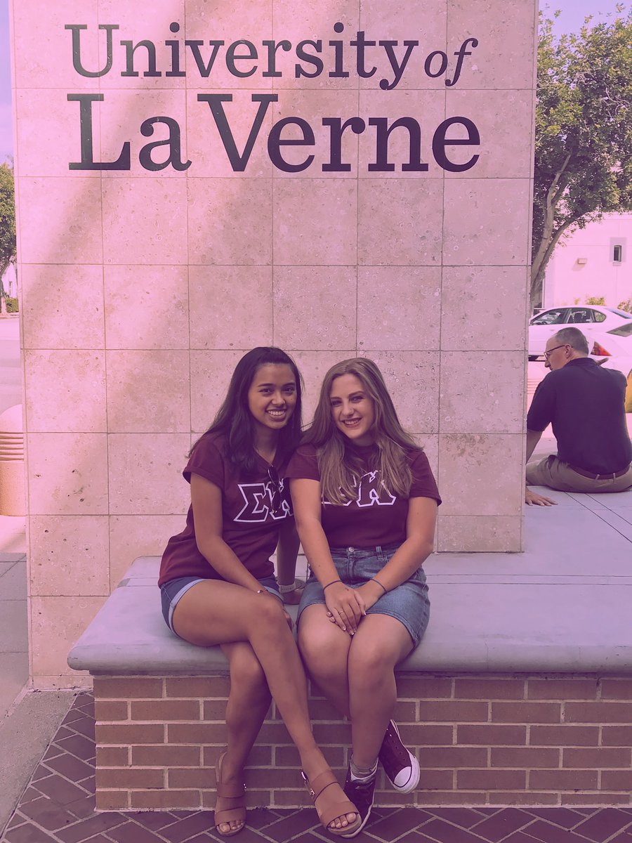 Theta Beta had a great first day back to classes!

Wishing everyone an amazing year 🤩