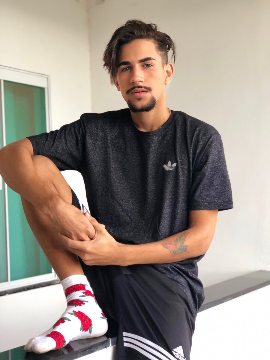 saammyoficial's tweet photo. Frio x Quente 🔥 https://t.co/jULPtlYt1F