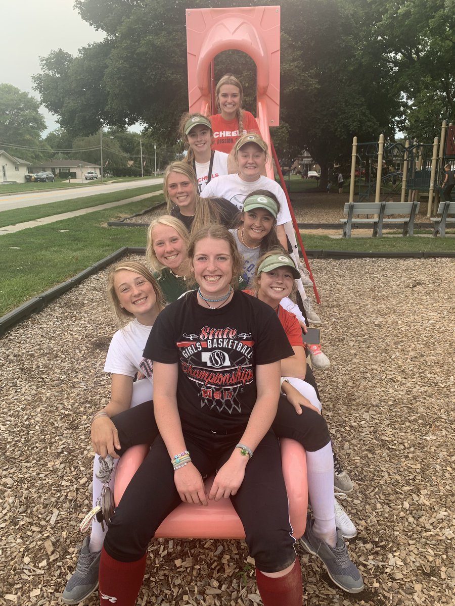 billieandrews's tweet photo. HOME OPENER TOMORROW!!! come out to our home fields to support your Gretna Dragon softball teams tomorrow night against Millard North🥎 #CLC 

RESERVE @ 4:30
JV @ 5:45
VARSITY @ 7 https://t.co/cDHFbKxV8y