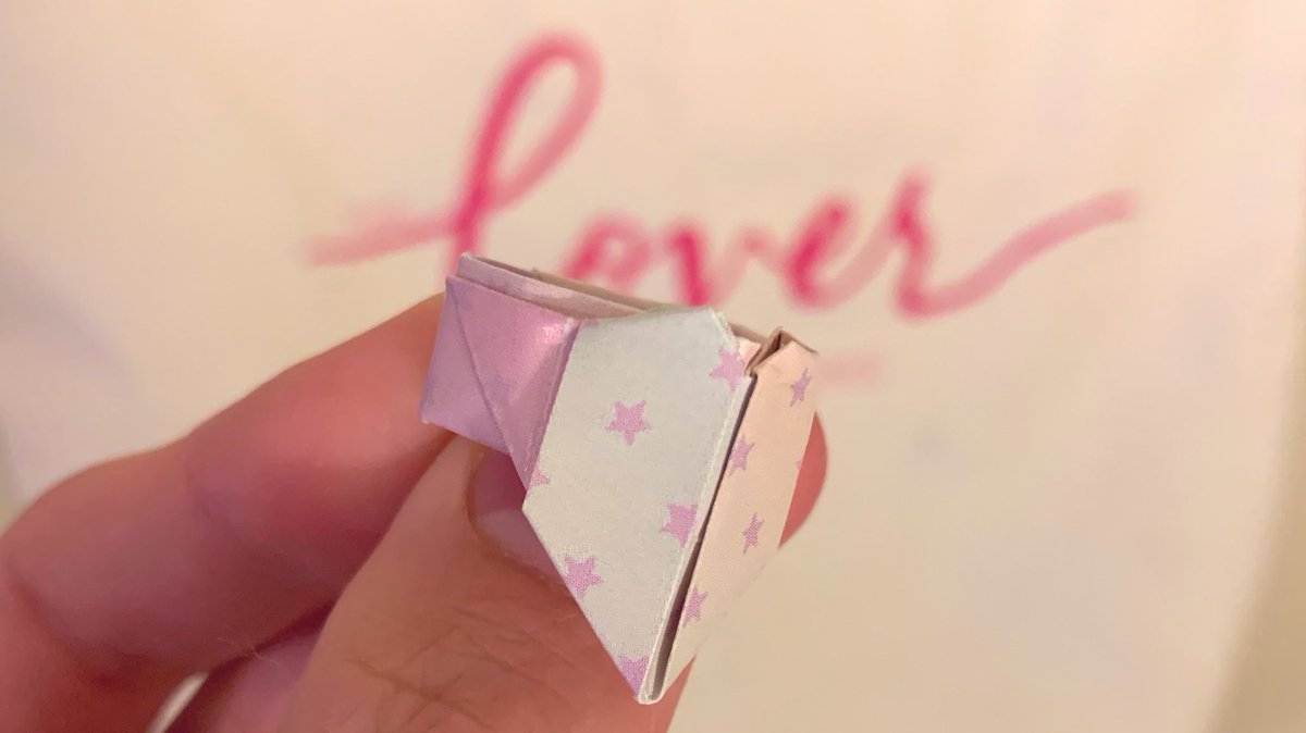 Lyrics paper. Swift paper rings. Paper rings. Paper rings taylor swift. Swift paper rings.