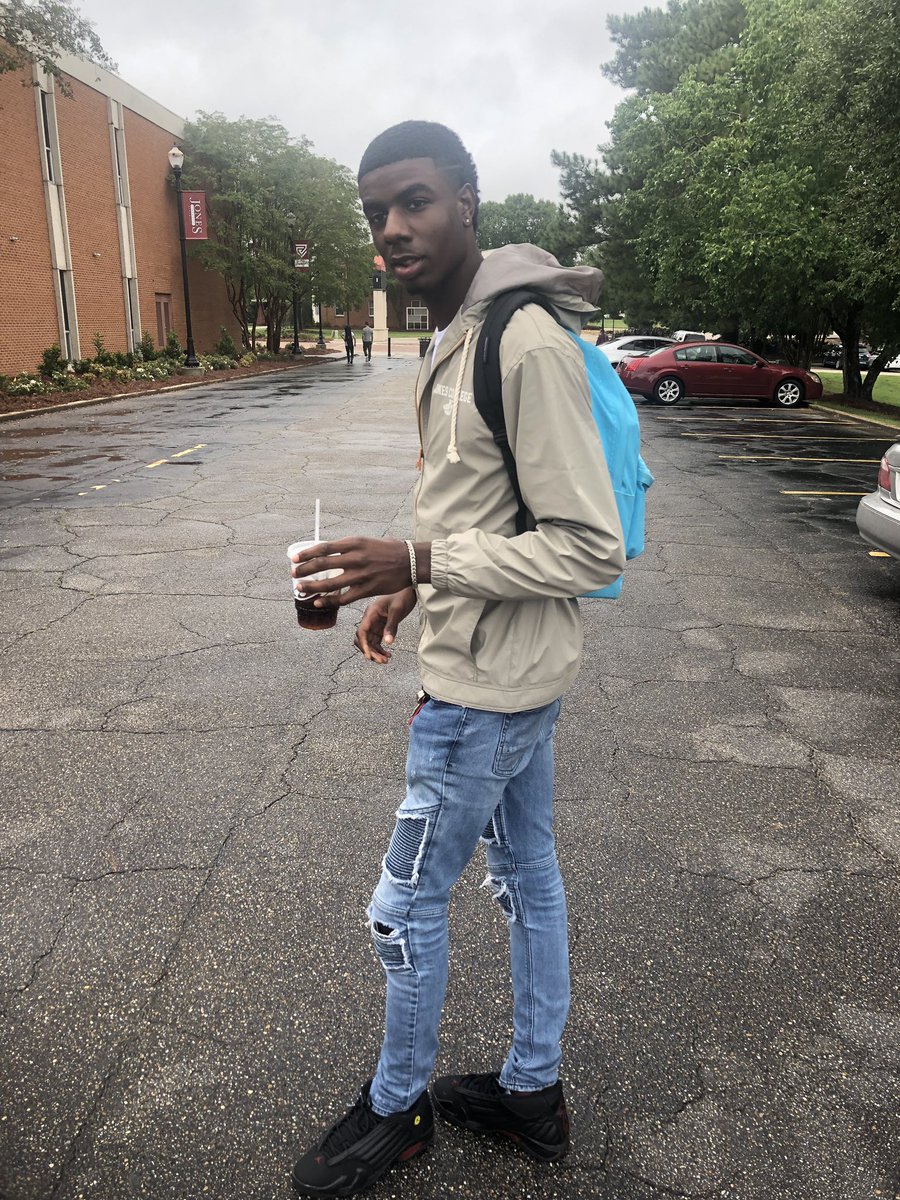 djonesthemogul's tweet photo. Year ✌️, let’s see watcha bout playboy 🥴🤝 #jc21 https://t.co/9VtEQdnSDZ