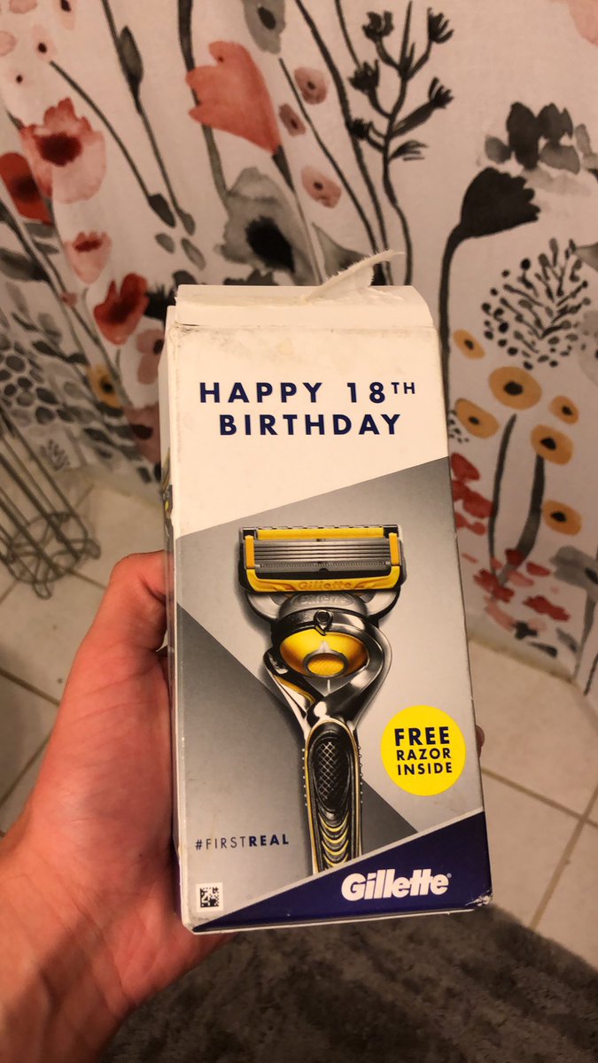 Reality_R6's tweet photo. yo @Gillette #firstreal https://t.co/gFb3irzZj3