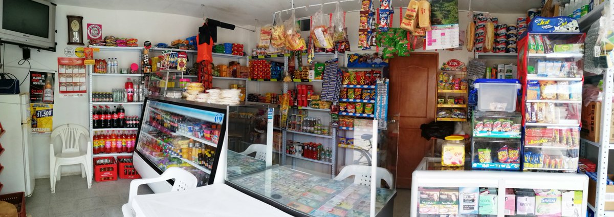 luisgconsultor's tweet photo. Con la Cámara de Comercio del Magdalena Medio y el Nordeste Antioqueño, estuvimos en AMALFI. La Tienda DONDE CHEPE fue seleccionada y después de varias horas , logramos mejorar sustancialmente la exhibición del punto de venta. #CCMMNA #HabilidadesComerciales #Amalfi #Formación https://t.co/8IXriOcCam