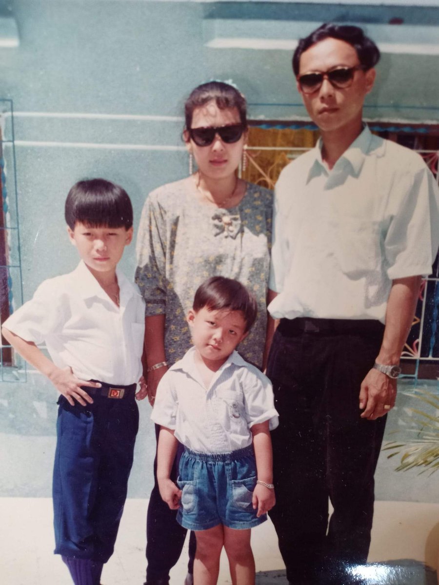 sokwna's tweet photo. When I was young https://t.co/7lrVE1mTUJ