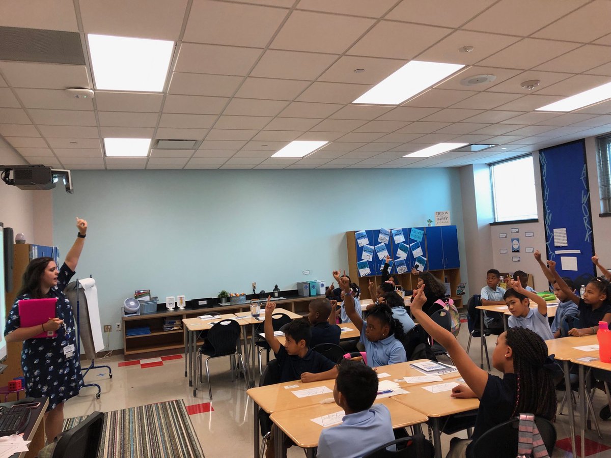 RhondaSchwer's tweet photo. Routines and expectations taught through content! @DoganElementary @A180_HISD @CMRamirez0913 #DoganMath #DoganRise https://t.co/mWAmO4gjfE