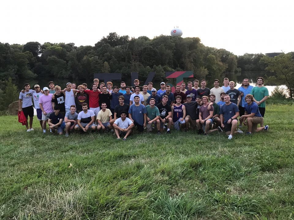 PhiPsiSIUE's tweet photo. We had a great turnout for our first rush event of the week! We met a ton of great guys, and look forward to meeting more throughout the week. #RushPhiPsi Shoutout to @BOlshefsky @ghandley13 and @NoahStults for killing the shrimp game🦐🦐 https://t.co/X2Ra2qtSnv