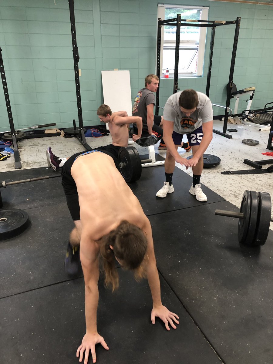 Guys doing the SCOTT WOD today! They really pushed hard. Guys are locked in but we have to bring it everyday!