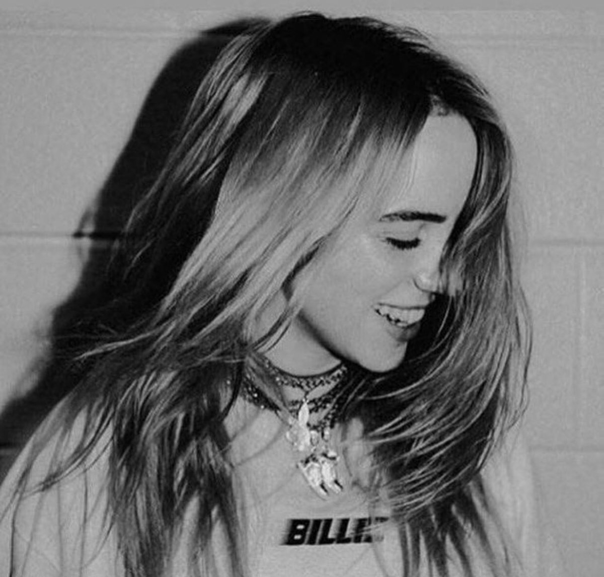 lovebillieeili4's tweet photo. #VoteBillieEilishVMA  pls vote billieeeeeeeee!!!! I love her so much https://t.co/7DiMYfpYb9