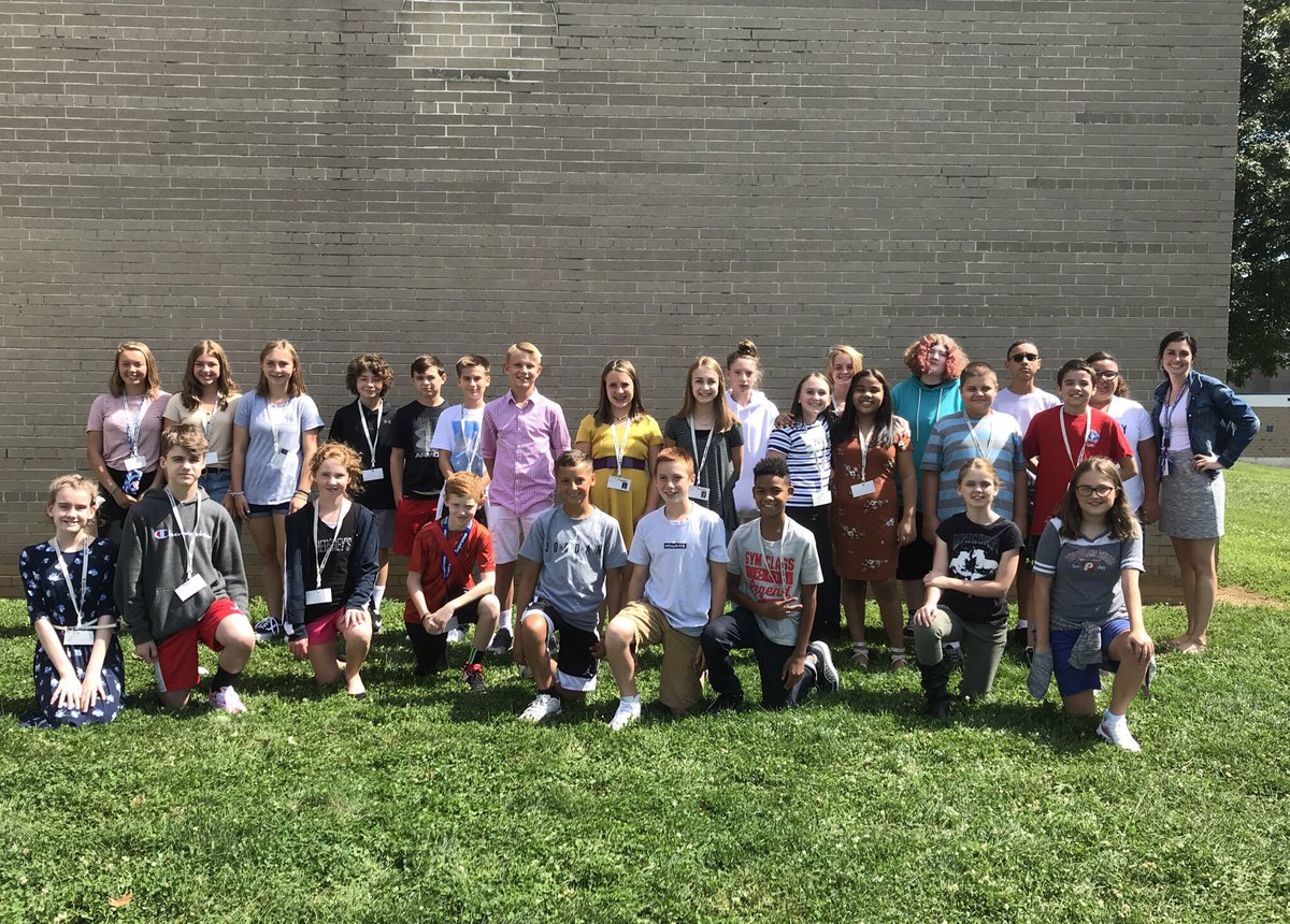 CCMS_Spartans's tweet photo. We enjoyed meeting our new Spartans today! #CCMS #FalconPride https://t.co/H1CgMXsSR0