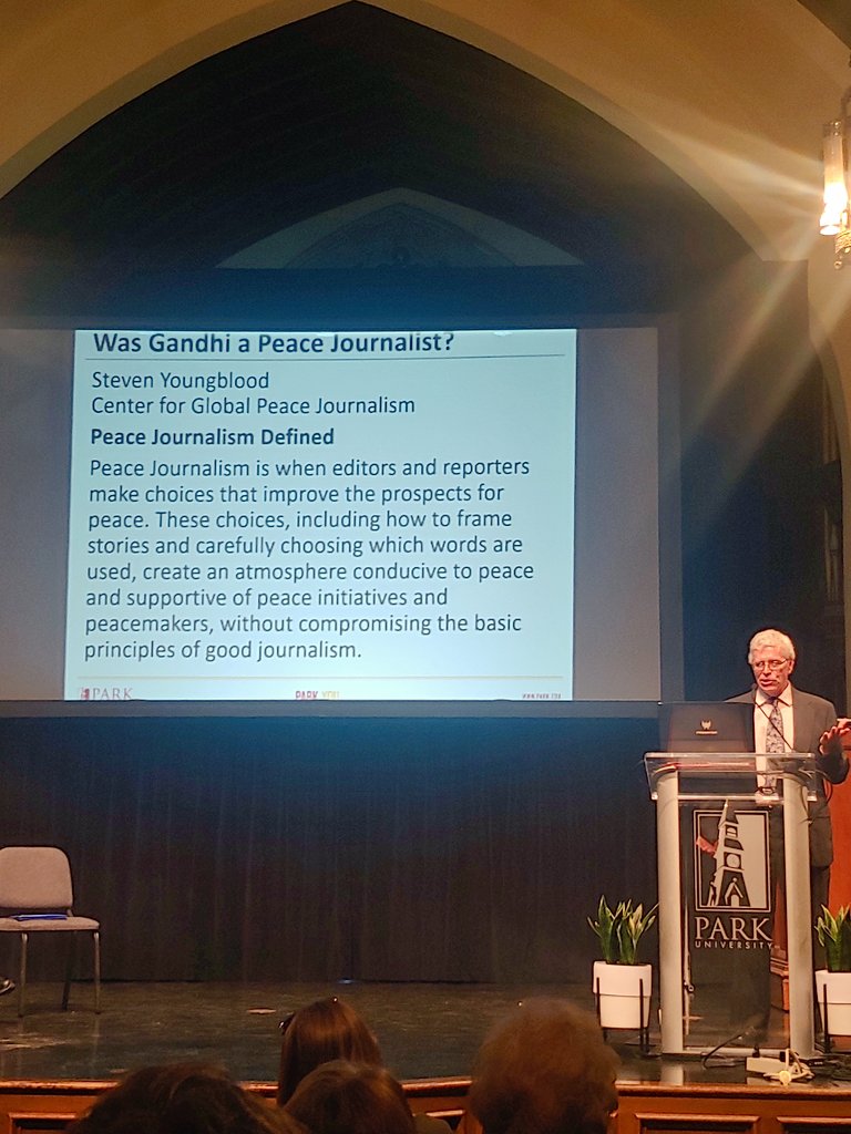 StoutFitTrainer's tweet photo. Great night @ParkUniversity @PeaceJourn
#peacejournalism
#Gandhi 🕉 the 1st #peacejournalist
It's about #reporting the truth, what IS & how to fix it vs negative slant, feelings & opinions. Our world 🌎 needs it! https://t.co/xLk8xVhVLA