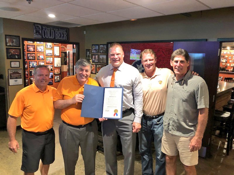 GlennJacobsTN's tweet photo. It's (almost) #FootballTimeInTN! And it's @BobKeslingUWGK Day in #KnoxCounty!
@RickBarnesUT @deadendbbq https://t.co/M1C7mUNwHa