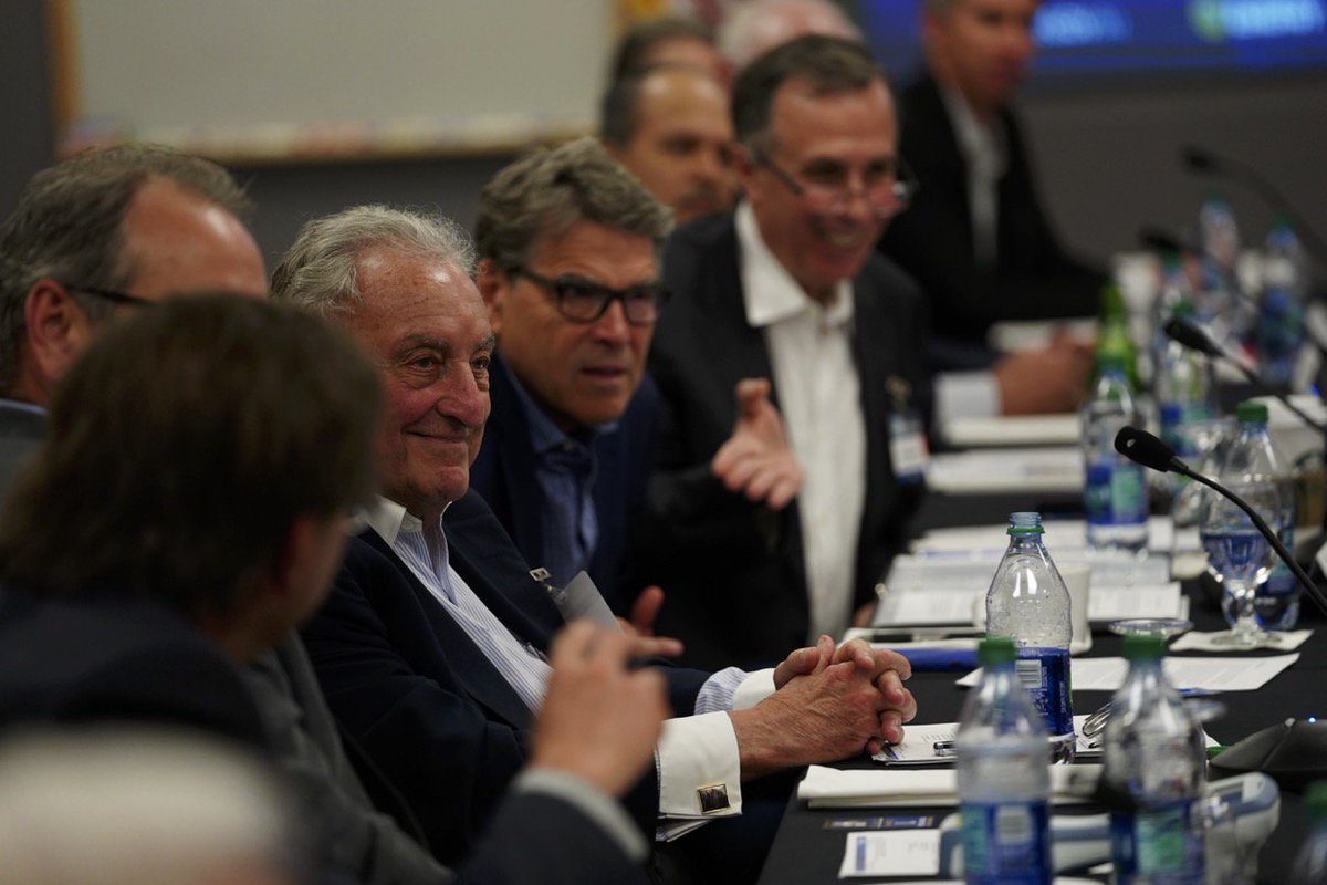 SecretaryPerry's tweet photo. @ENERGY @Livermore_Lab @ORNL @argonne @BerkeleyLab @EnergyPress @WHOSTP @VeteransHealth @DeptVetAffairs @NNSANews America is in the midst of a technology race in Artificial Intelligence that we haven't seen since the race to the moon. @ENERGY is ready to lead the way in AI with the help of our #NationalLabs, universities, and the entrepreneurial spirit of the private sector to change lives. https://t.co/JW8coojuc8
