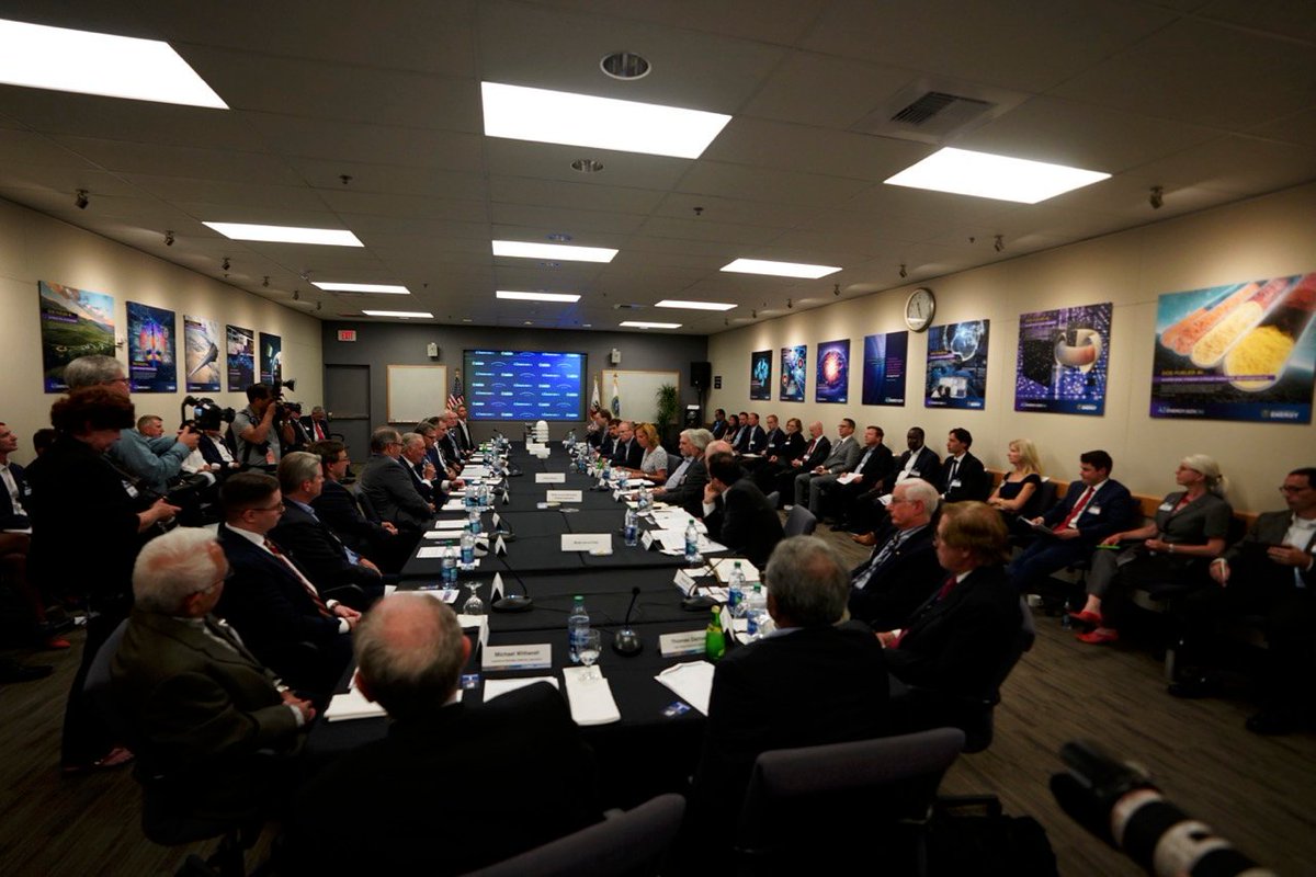 SecretaryPerry's tweet photo. @ENERGY @Livermore_Lab @ORNL @argonne @BerkeleyLab @EnergyPress @WHOSTP @VeteransHealth @DeptVetAffairs @NNSANews America is in the midst of a technology race in Artificial Intelligence that we haven't seen since the race to the moon. @ENERGY is ready to lead the way in AI with the help of our #NationalLabs, universities, and the entrepreneurial spirit of the private sector to change lives. https://t.co/JW8coojuc8