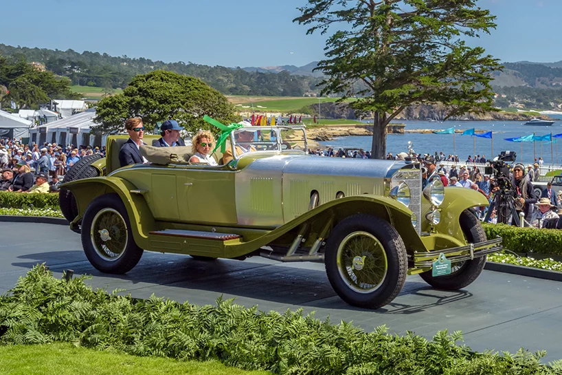 junespring's tweet photo. THEY STILL EXIST! Rare Classic Cars at Pebble Beach Concours d'Elegance 2019.

#classiccars #automobiles #cardesigns #raredesigns #montereycarweek https://t.co/DBXZGqW9bQ