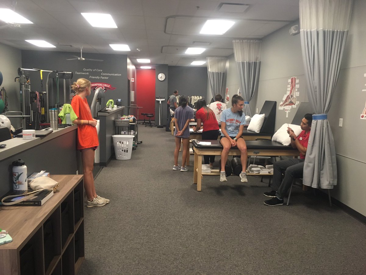 jrichardsNORTH's tweet photo. Shout out to @ATIPT for working with our XC teams tonight for prevention screenings ~ very helpful and greatly appreciated!!!! #mnhsxc #nodaysoff https://t.co/dV0A4C6m0y