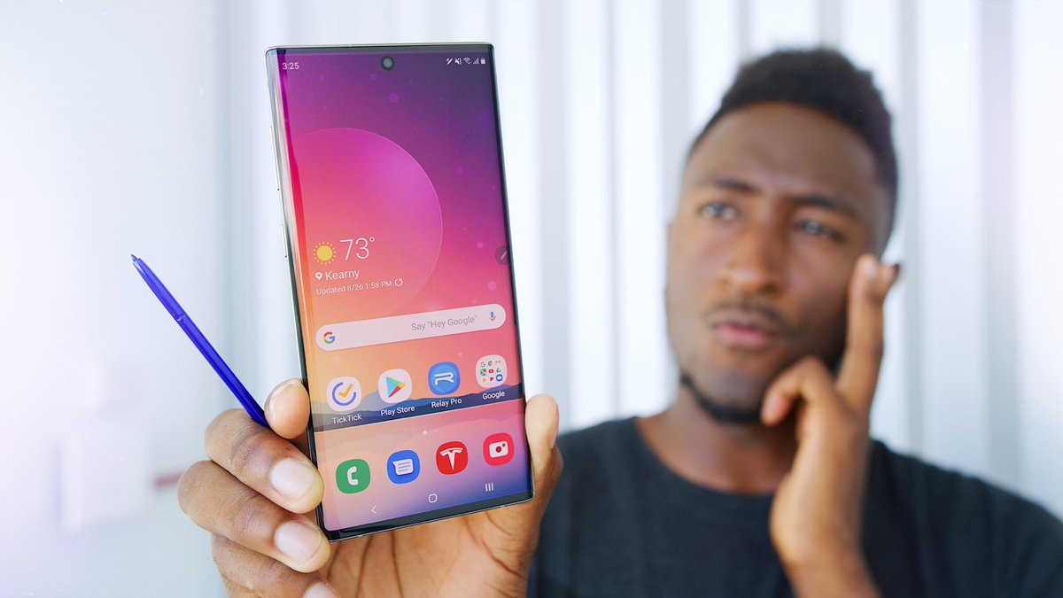 MKBHD's tweet photo. NEW VIDEO - Samsung Galaxy Note 10: But Why Tho? https://t.co/VuGJUBnNpu - RT! https://t.co/OoFb81IXOo
