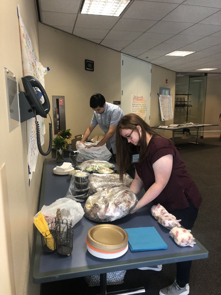 IllinoisAMC's tweet photo. Thanks @Connections203 for the beautiful #MicroConnections items for our meeting! E. Martinez and @204STEPS_Eagles grad M. Taylor were impressive workers and true reflections of your training! #CNXNSPride #inclusionworks https://t.co/Q8BqbOMScv