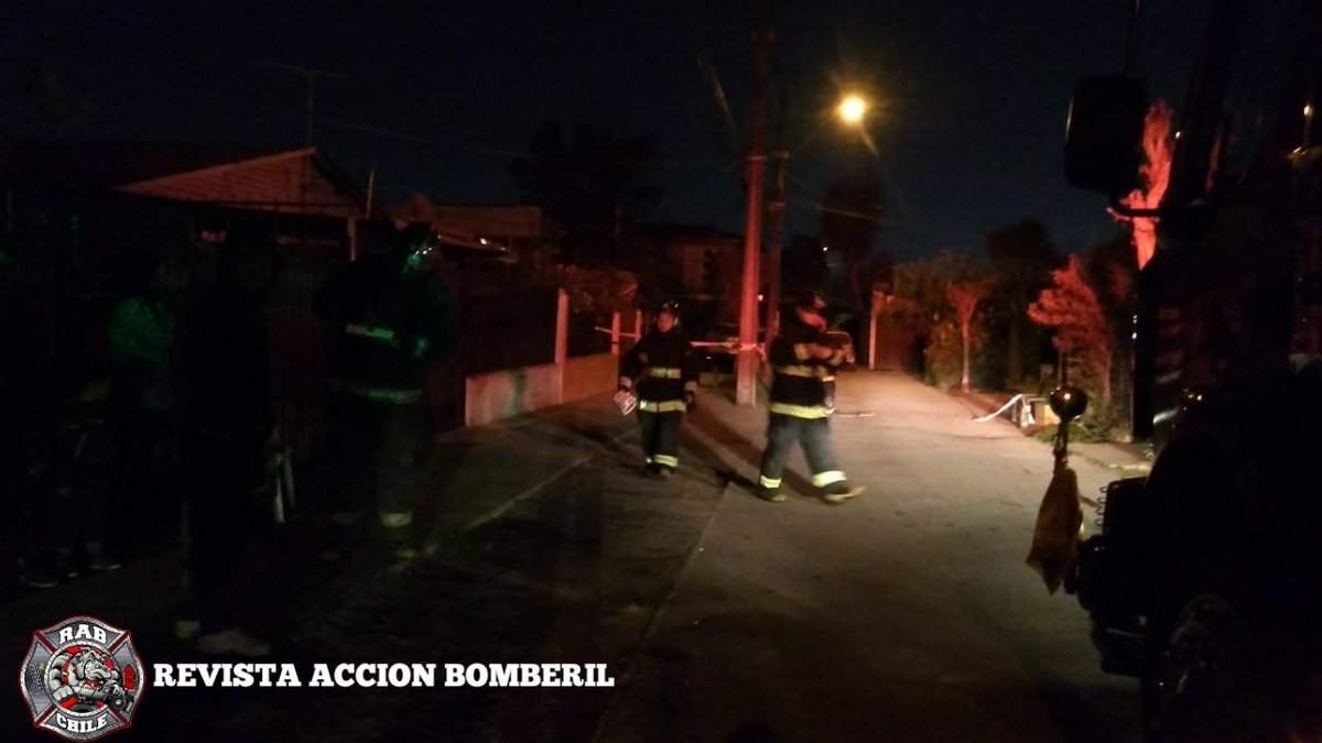 RABCHILE's tweet photo. BOMBEROS METROPOLITANO SUR
Ahora #RAB8 se encuentra en 10-7-1 (llamado eléctrico) en calle Centro América y José Simón Cañas.
@Bomberos_MetSur
Unidad: B-9
#RAB
#REVISTAACCIONBOMBERIL
#BOMBEROSDECHILE https://t.co/IusSkjMQZ4