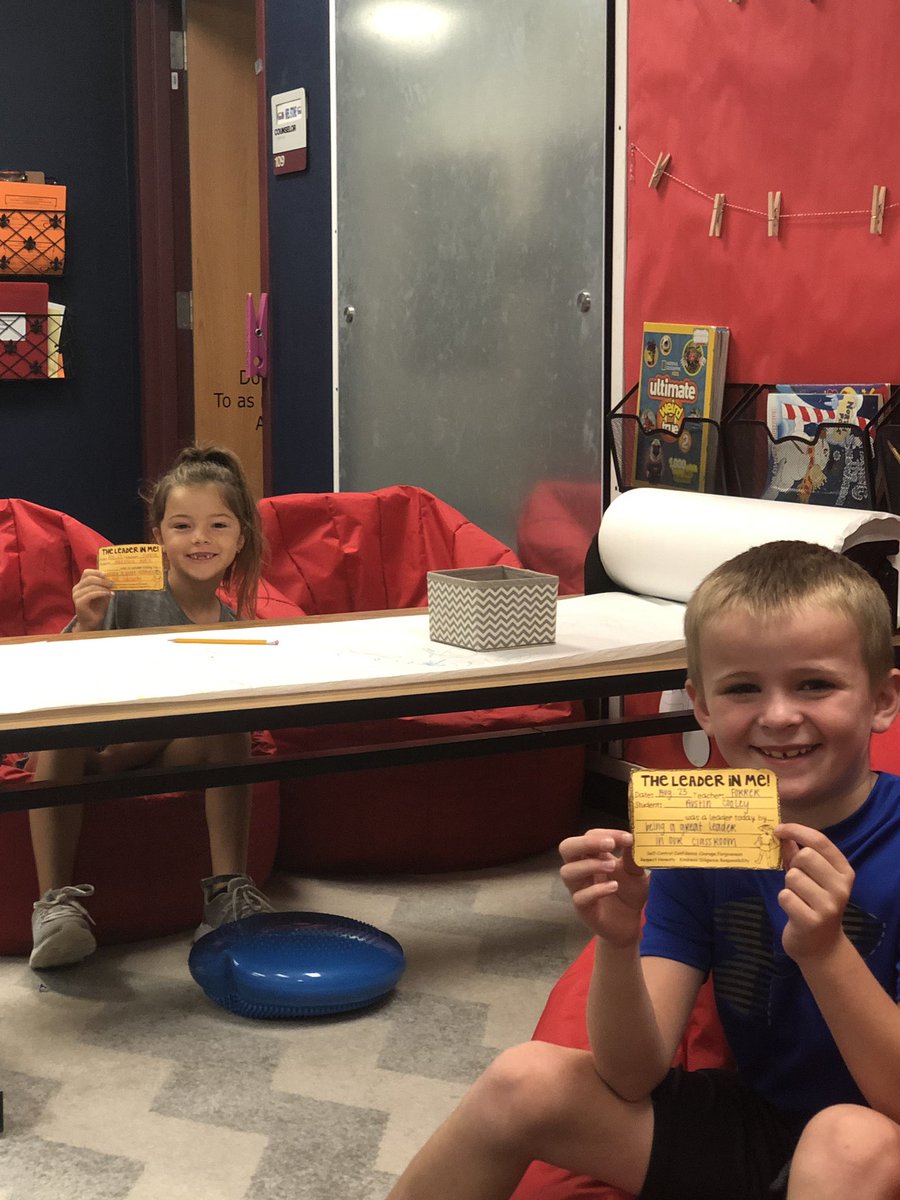 bearbranchelem's tweet photo. These kiddos from  @MrsForrersClass received their #leaderinme certificate for practicing self control, responsibility, preparation, service, and determination. Great job 1st graders !! #Be_Beyourbest https://t.co/OpGbKlggt4