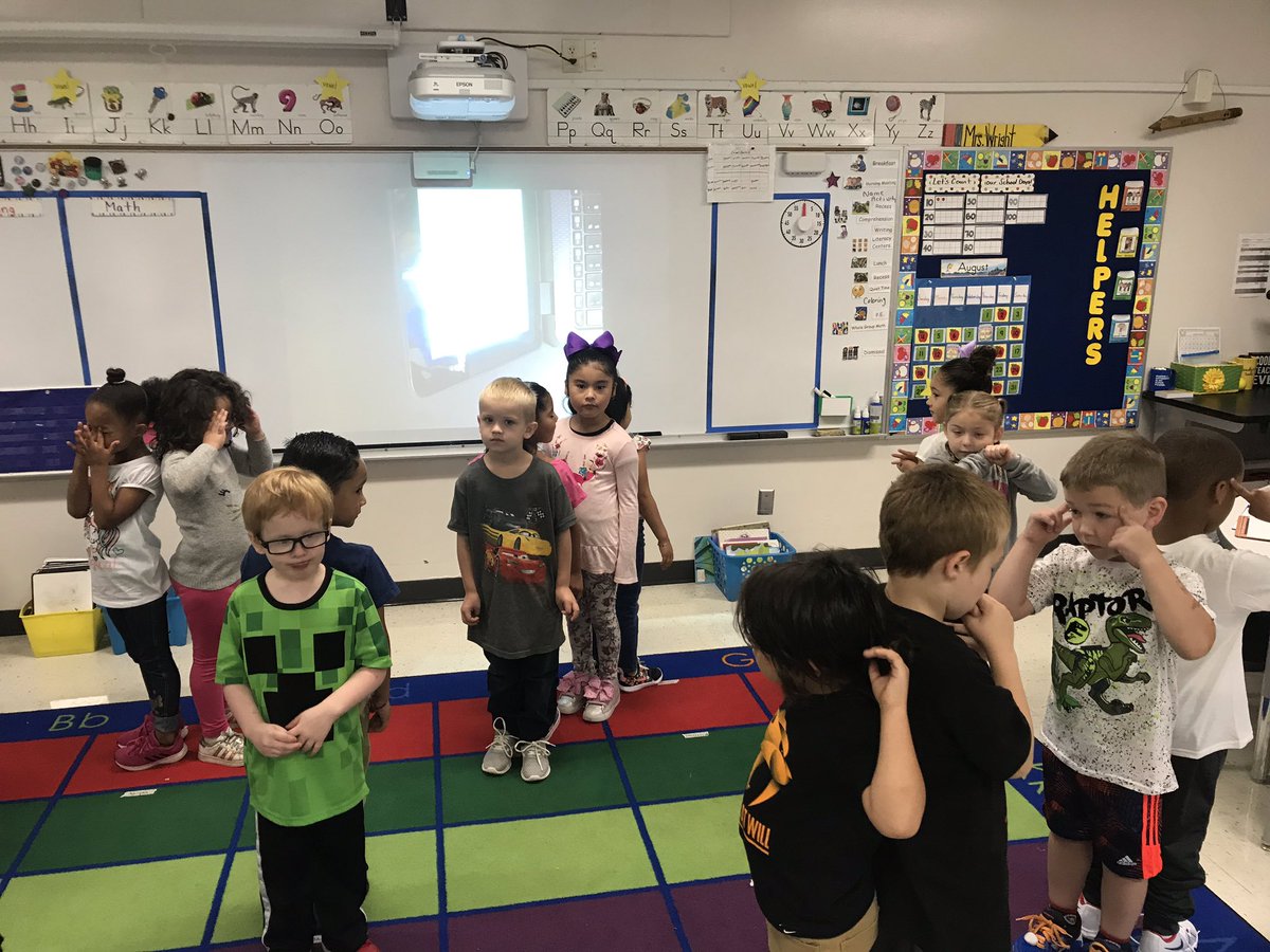 Kinderwright's tweet photo. Day two of Kindergarten was a busy one! We did partner sharing back to back, front to front. We also had fun at recess and P.E. class. #partners #exploringoutside #exercise https://t.co/7bKfRUjJua