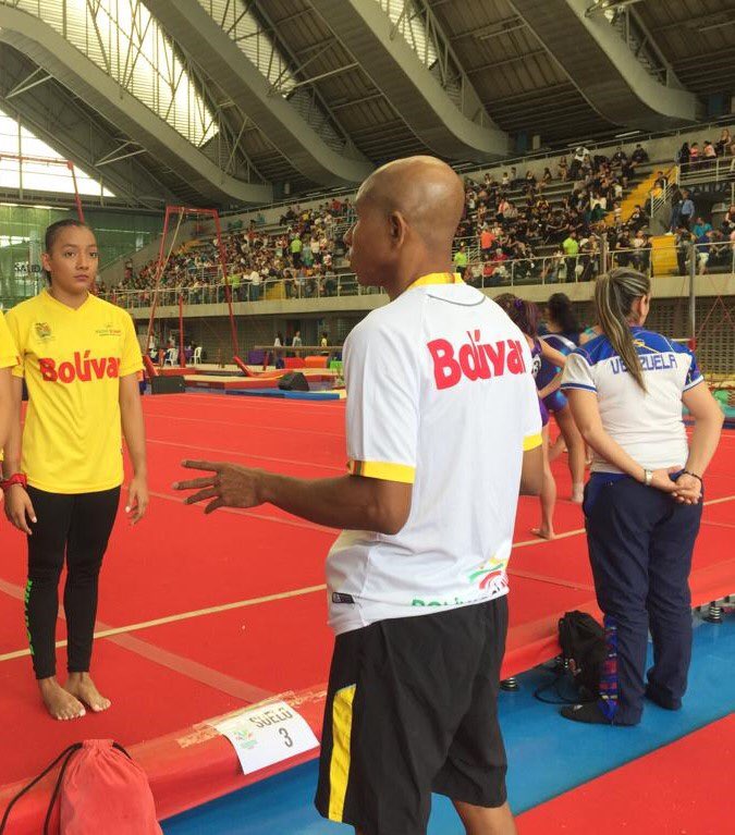 #Gimnasia
Resaltamos la participación de la Gimnasta Bolivarense Ana Hernández, quien el pasado fin de semana en la ciudad de Medellín, participó del “Chequeo Selectivo”, para Mundial de Gimnasia en Stugar- Alemania.
❇️La Bolivarense, con una gran presentación logró sexto lugar.