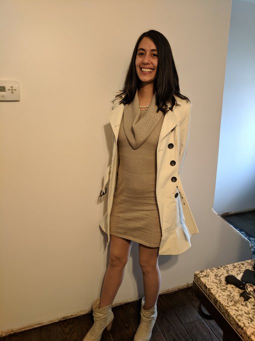 I know i dont post alot of pictures of me anymore ....so busy lol https://t.co/G08o9xwGLk