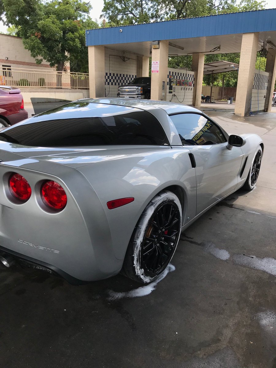 Trill_OG_214's tweet photo. When El Rapido 09 was getting washed 😈🏁 https://t.co/vzxuyb2bEY