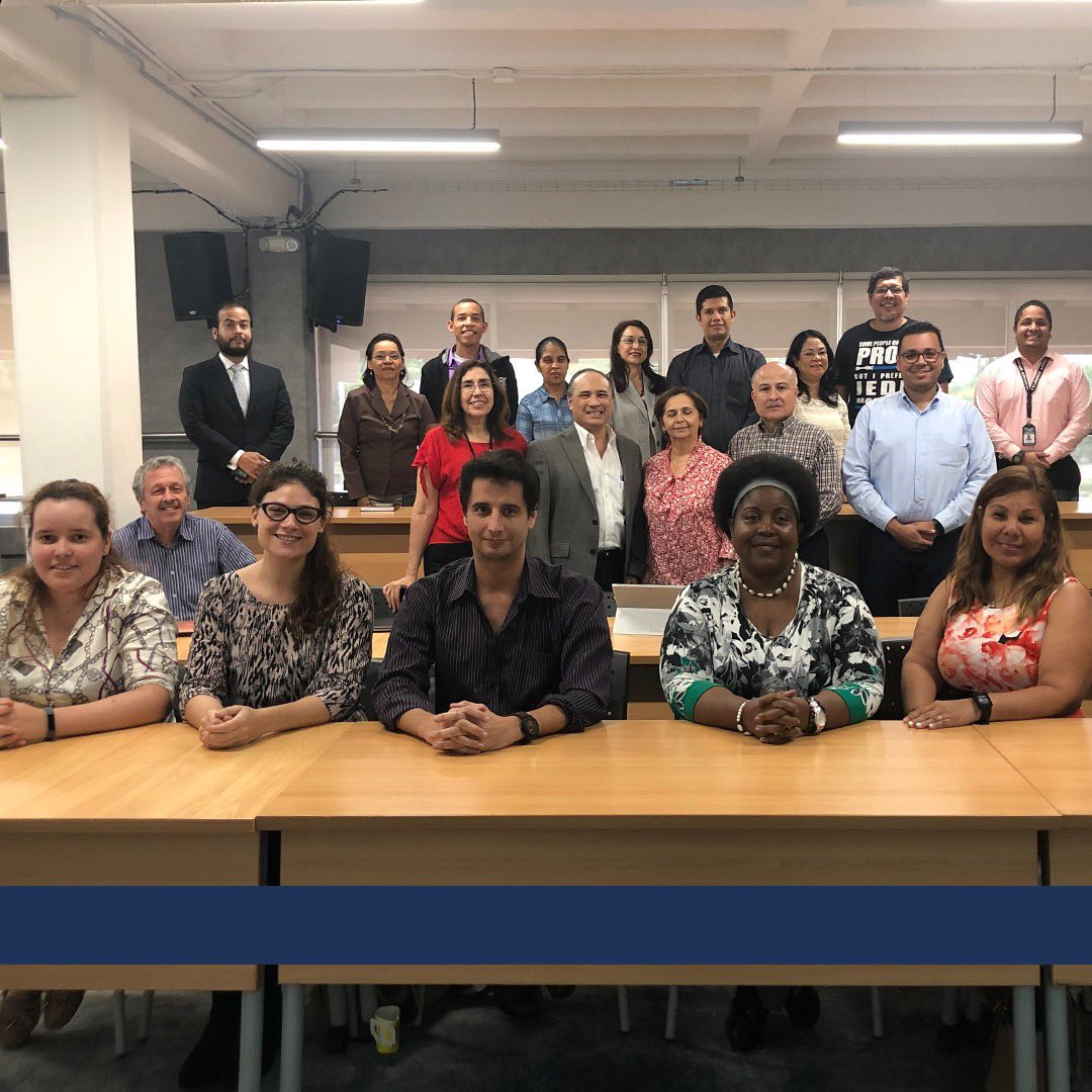 negociosdigpty's tweet photo. "Tenemos que lograr que de este programa, salgan cosas que se puedan llevar internacionalmente y de las que nos sintamos orgullosos." Constanza Nieto durante la mentoría impartida el día de hoy a profesores y alumnos de universidades en Panamá #EcosistemaNegociosDigitales https://t.co/KZPGVIy1Ym