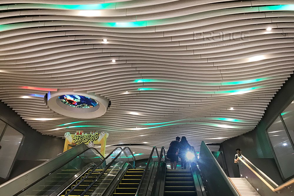PRANCEbuilding's tweet image. Large shopping mall wavy #metalceiling solution

Ceiling theme: Ocean
Wavy metal square tube #ceiling system

prancebuilding.com/blog/2019/08/2…

Commercial Building Metal Ceiling Solution
Welcome to contact PRANCE.
E-Mail : info@prancebuilding.com

#ceilingsolution,#wavyceiling,#squaretube