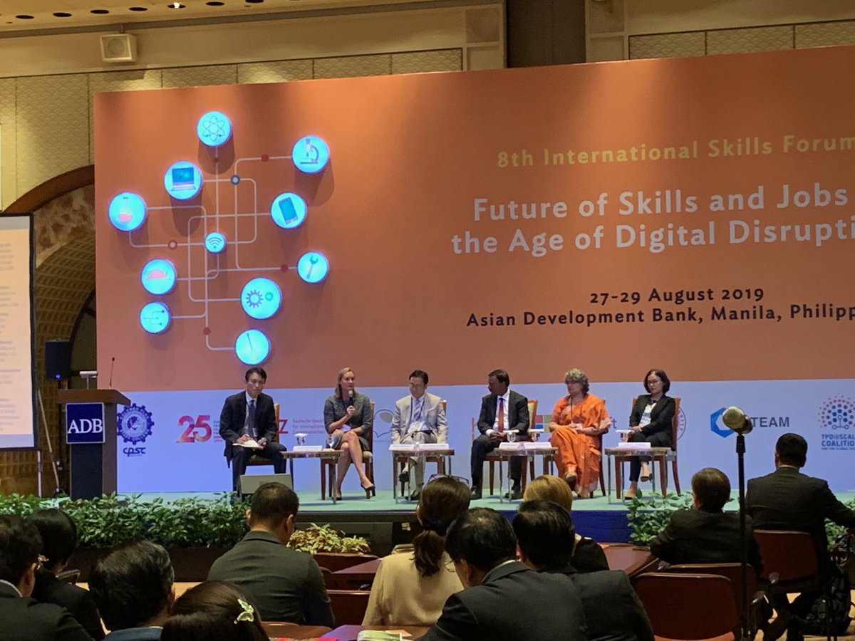 NariaSantaLucia's tweet photo. The challenge of skilling people for the jobs in the digital future can’t be solved by one company alone - let’s do this together!!#skillsforum2019 ⁦@katebehncken⁩ https://t.co/koGCSrLlxW