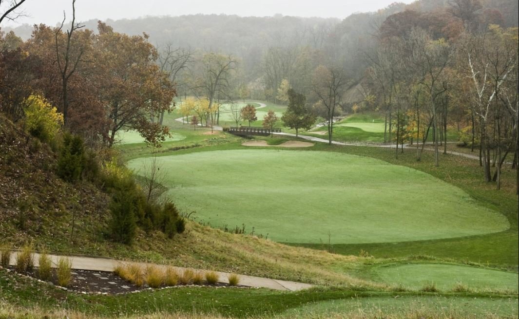 BryanTweed16's tweet photo. #6 on my #TweederTop40Finishers is the incredible Hurdzan/Fry 18th at WeaverRidge in Peoria, IL. A 556-yard Par-5 with a dramatic, downhill drive that must avoid both sand &amp; creek, with an uphill approach(es) to an amphitheater green. I'm still trying to drive it over the creek! https://t.co/iQ6LccoVYL