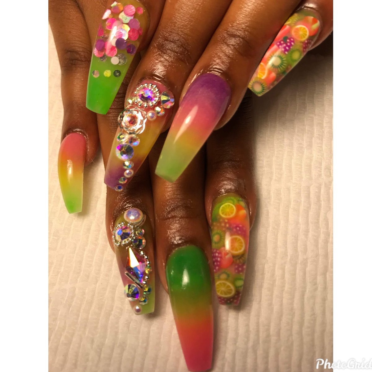 AudreyDaqueen's tweet photo. #memphisnails #nailart #NailedIt https://t.co/g4gvcrShio