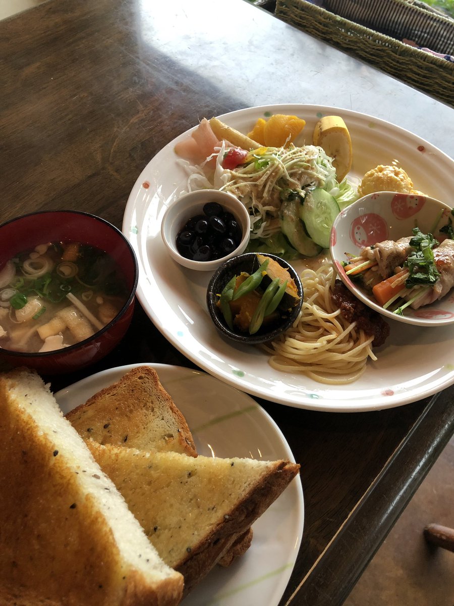 0875ma's tweet photo. 一人ランチ。

ちょっとした贅沢ですよ。

だっていろいろあるんだもん。

また、明日から頑張らんと。 https://t.co/X78ZqJSrGz