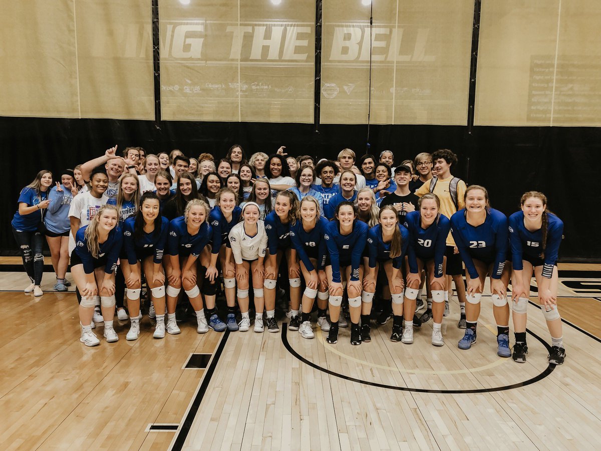Super proud of these girls!! City CHAMPS!!! 💪🏼 🏐 Shout out to our Central CRAZIES!! That crowd was amazing!! 🙌🏼
