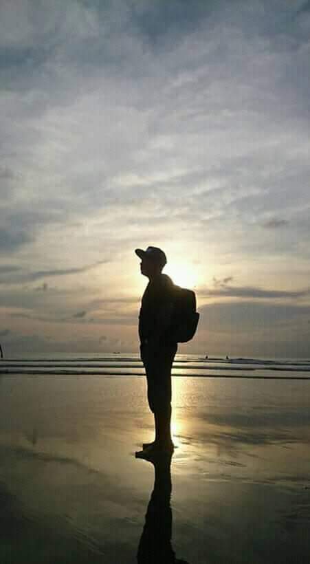 EddySharrow's tweet photo. Masih sendiri dan sedang mencari https://t.co/fTqBlOKaK6
