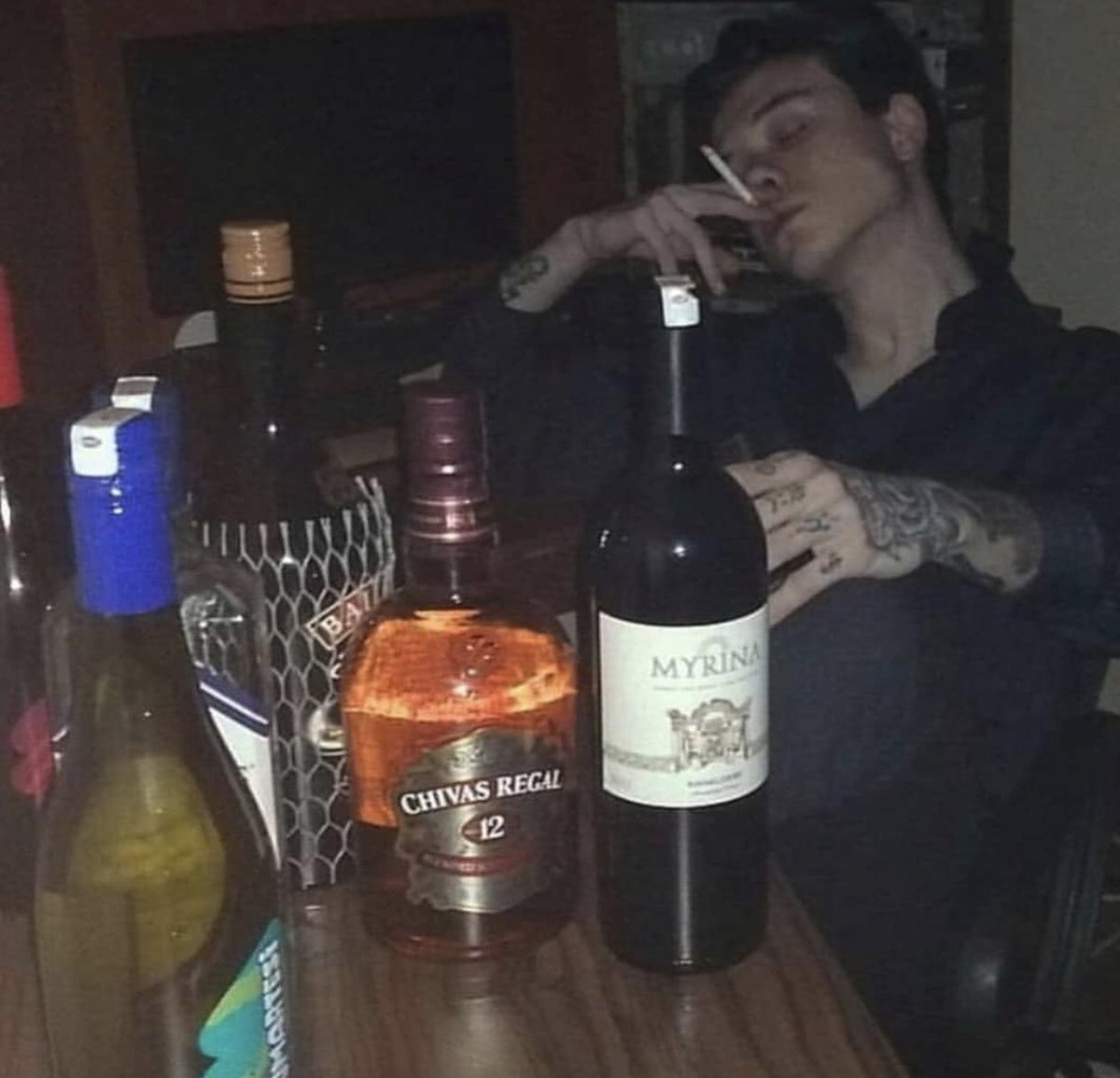 httpyourdaddy's tweet photo. You took my whole soul when you left... it shouldn’t hurt this much but it does.. and I bet you don’t even care.. so I’ll just drink myself to death.. even though I already feel like I’m dead.. https://t.co/J5Q5Ebcdd5