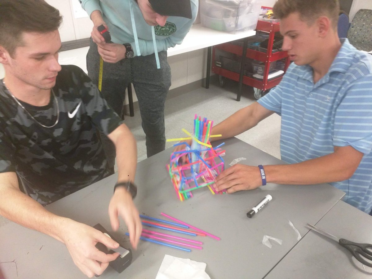 HackBerryLab's tweet photo. Welcome back to @berrycollege! Students in Creative Technologies kicked the year off by rapidly prototyping egg drop designs using minimal materials. https://t.co/UYqr8LcHVV