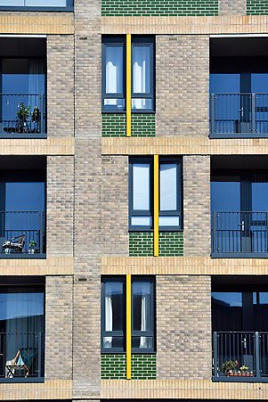 HuntersLondon's tweet photo. Good to see Mizen Heights in #ColliersWood embedded into the local area. Hunters acted as the #ClientAdviser and #PrincipalDesigner delivering #affordablehousing in @Merton_Council. Over 50 flats #homes in South West #London. @LQHomesMatter https://t.co/CwAmLs39qY