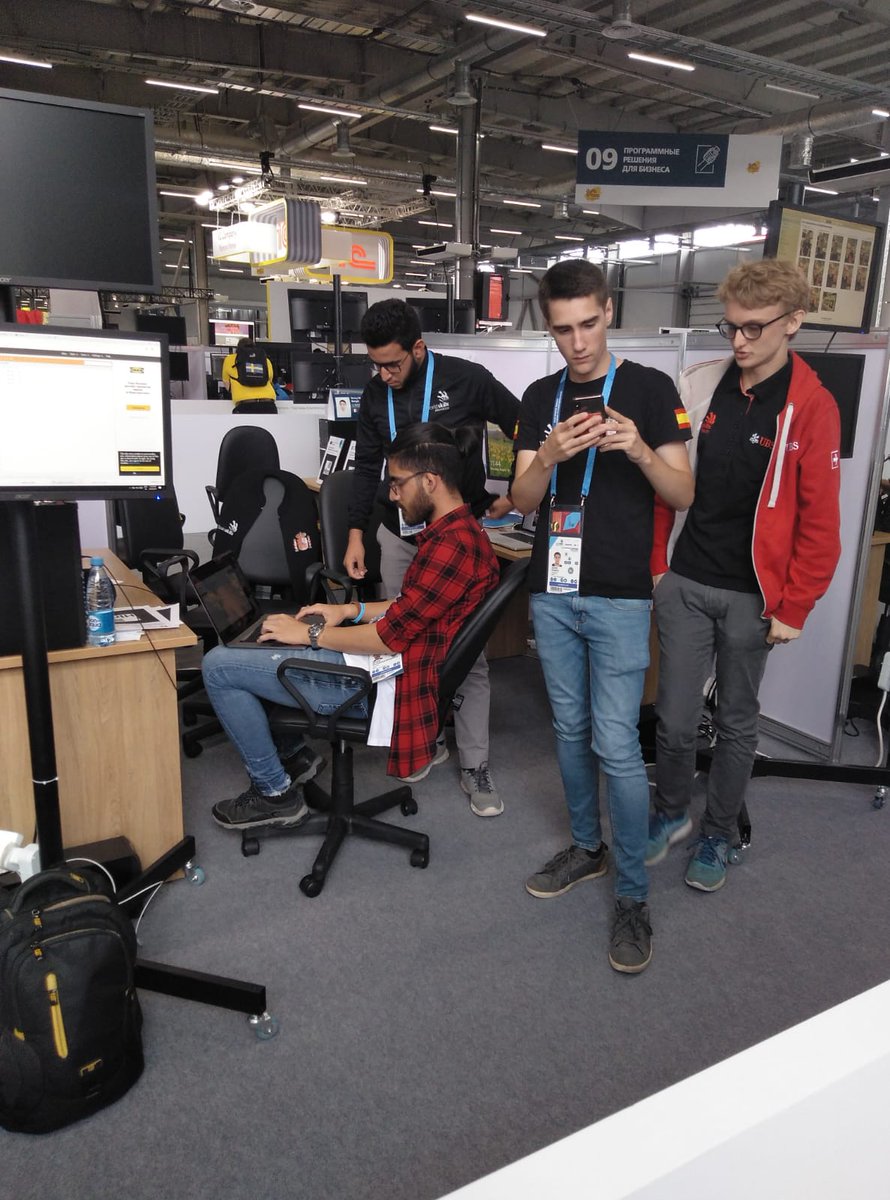 centrosanvalero's tweet photo. Hoy se clausuran los #WorldSkillsKazan2019 tras cuatro intensas jornadas de competición. Una experiencia increíble que no olvidará David Franco Sánchez y que ha permitido poner en valor la Formación Profesional, promovida desde @centrosanvalero. #GrupoSanValero https://t.co/kiJ5GdBPam